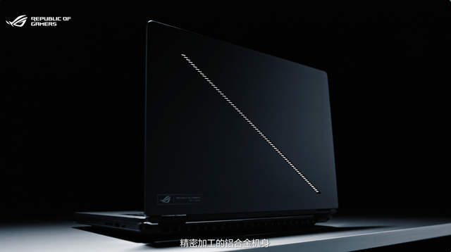 品多形态有点东西真好用还是噱头自己看冰球突破游戏双屏本到底如何？ROG新(图7)